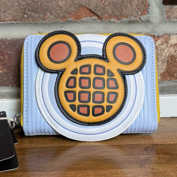 Disney Loungefly Mickey Mouse Waffle Scented Wallet - Picture 2 of 5